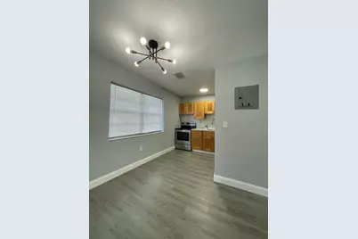 110 SE 7th Street #4, Hallandale Beach, FL 33009 - Photo 3