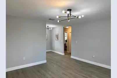 110 SE 7th Street #4, Hallandale Beach, FL 33009 - Photo 9