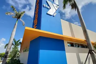 110 SE 7th St, Hallandale Beach, FL 33009 - Photo 17