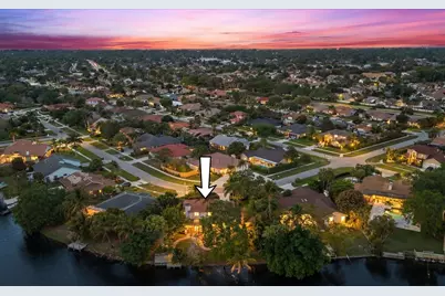 2042 Amesbury Circle, Wellington, FL 33414 - Photo 45