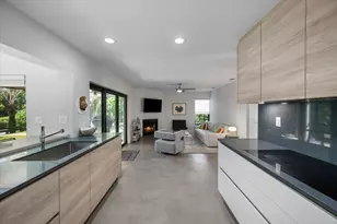 2042 Amesbury Cir, Wellington, FL 33414 - Photo 15