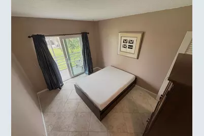 136 Coventry #136, West Palm Beach, FL 33417 - Photo 5