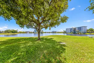 3091 N Course Dr, Pompano Beach, FL 33069 - Photo 15