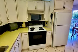 406 Richmond A, Deerfield Beach, FL 33442 - Photo 7