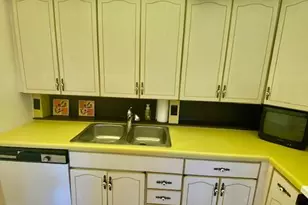 406 Richmond A, Deerfield Beach, FL 33442 - Photo 5