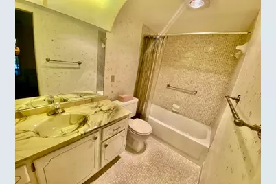 406 Richmond A #406, Deerfield Beach, FL 33442 - Photo 17