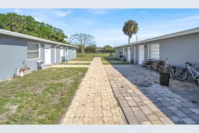 4733 Mulberry Street, Lake Worth Beach, FL 33461 - Photo 13