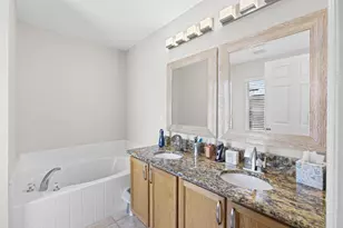 861 SE Cavern Ave, Port Saint Lucie, FL 34983 - Photo 13