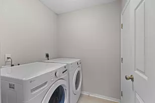 861 SE Cavern Ave, Port Saint Lucie, FL 34983 - Photo 21