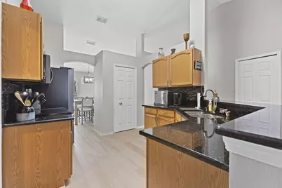 861 SE Cavern Avenue, Port Saint Lucie, FL 34983 - Photo 11