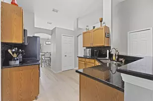 861 SE Cavern Ave, Port Saint Lucie, FL 34983 - Photo 11