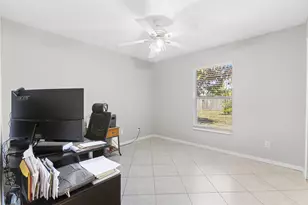 861 SE Cavern Ave, Port Saint Lucie, FL 34983 - Photo 17
