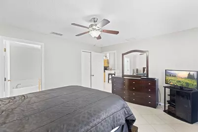 861 SE Cavern Avenue, Port Saint Lucie, FL 34983 - Photo 15