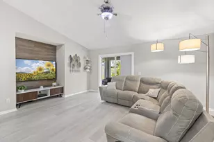 861 SE Cavern Ave, Port Saint Lucie, FL 34983 - Photo 9