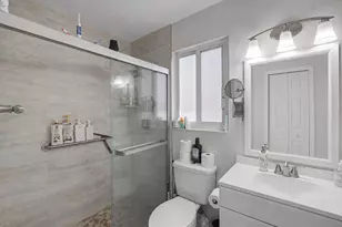 4675 Lakeside Cir, West Palm Beach, FL 33417 - Photo 15
