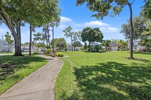 4675 Lakeside Cir, West Palm Beach, FL 33417 - Photo 25