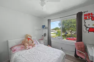 4675 Lakeside Cir, West Palm Beach, FL 33417 - Photo 11