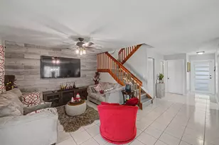 4675 Lakeside Cir, West Palm Beach, FL 33417 - Photo 7