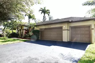 5330 SW 199th Ave, Pembroke Pines, FL 33332 - Photo 3
