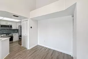 4155 N Haverhill Rd, West Palm Beach, FL 33417 - Photo 7