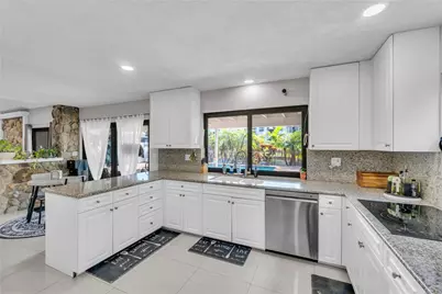 11266 NW 10th Place, Coral Springs, FL 33071 - Photo 15