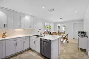 820 Palm Trail, Delray Beach, FL 33483 - Photo 7