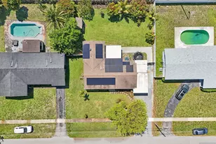 4688 NW 1st St, Plantation, FL 33317 - Photo 25