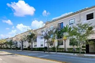 580 S Sapodilla Ave, West Palm Beach, FL 33401 - Photo 1