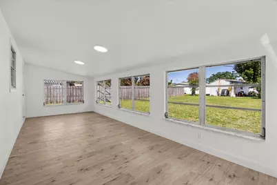 555 SE Airoso Boulevard, Port Saint Lucie, FL 34983 - Photo 11