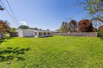 555 SE Airoso Boulevard, Port Saint Lucie, FL 34983 - Photo 3