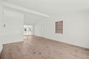 555 SE Airoso Blvd, Port Saint Lucie, FL 34983 - Photo 9