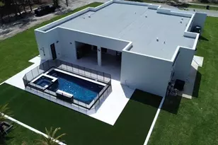 17107 W Sycamore Dr W, The Acreage, FL 33470 - Photo 25