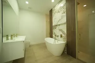 17107 W Sycamore Dr W, The Acreage, FL 33470 - Photo 9