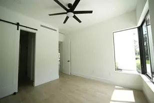 17107 W Sycamore Dr W, The Acreage, FL 33470 - Photo 17