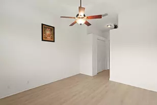324 NW Somerset Cir, Port Saint Lucie, FL 34983 - Photo 15