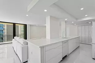 5460 N Ocean Dr, Singer Island, FL 33404 - Photo 23