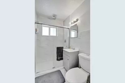 1633 SE 5th Court, Deerfield Beach, FL 33441 - Photo 9