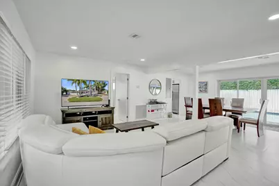 1633 SE 5th Court, Deerfield Beach, FL 33441 - Photo 5