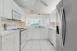 7552 Trent Dr, Tamarac, FL 33321 - Photo 9