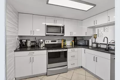 807 NW 91st Terrace NW #807, Plantation, FL 33324 - Photo 15