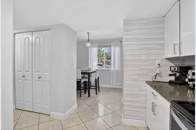 807 NW 91st Terrace NW #807, Plantation, FL 33324 - Photo 17