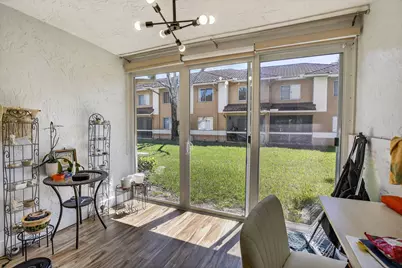 807 NW 91st Terrace NW #807, Plantation, FL 33324 - Photo 13