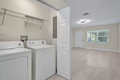 131 NE 51st Court, Oakland Park, FL 33334 - Photo 19