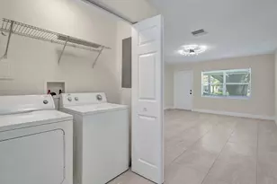 131 NE 51st Ct, Oakland Park, FL 33334 - Photo 19