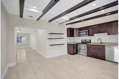 131 NE 51st Court, Oakland Park, FL 33334 - Photo 5