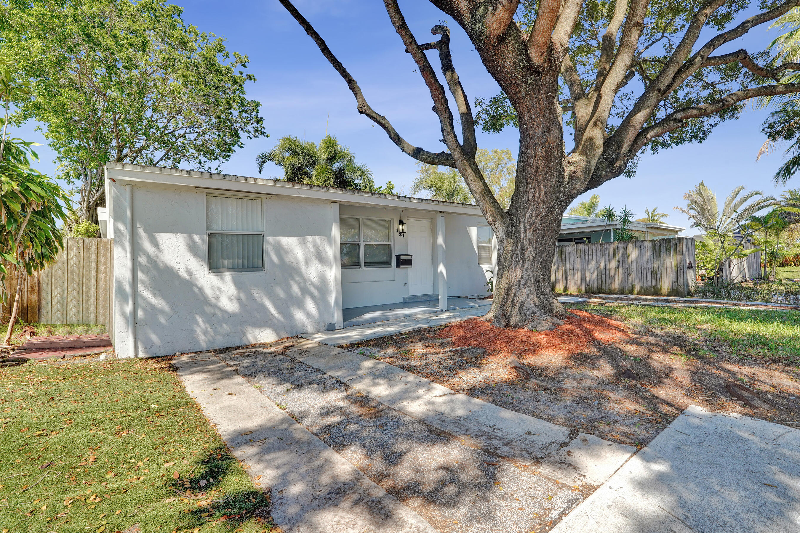 131 NE 51st St - 131 NE 51st St, Oakland Park, FL 33334 Luxury Property | Jose Angel Pina