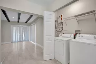 131 NE 51st St, Oakland Park, FL 33334 - Photo 21