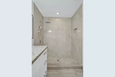 131 NE 51st Court, Oakland Park, FL 33334 - Photo 17