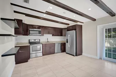 131 NE 51st Street, Oakland Park, FL 33334 - Photo 7