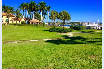 110 Yacht Club Way #105, Hypoluxo, FL 33462 - Photo 19